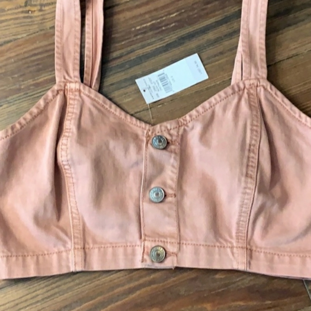New American Eagle blush crop top 4